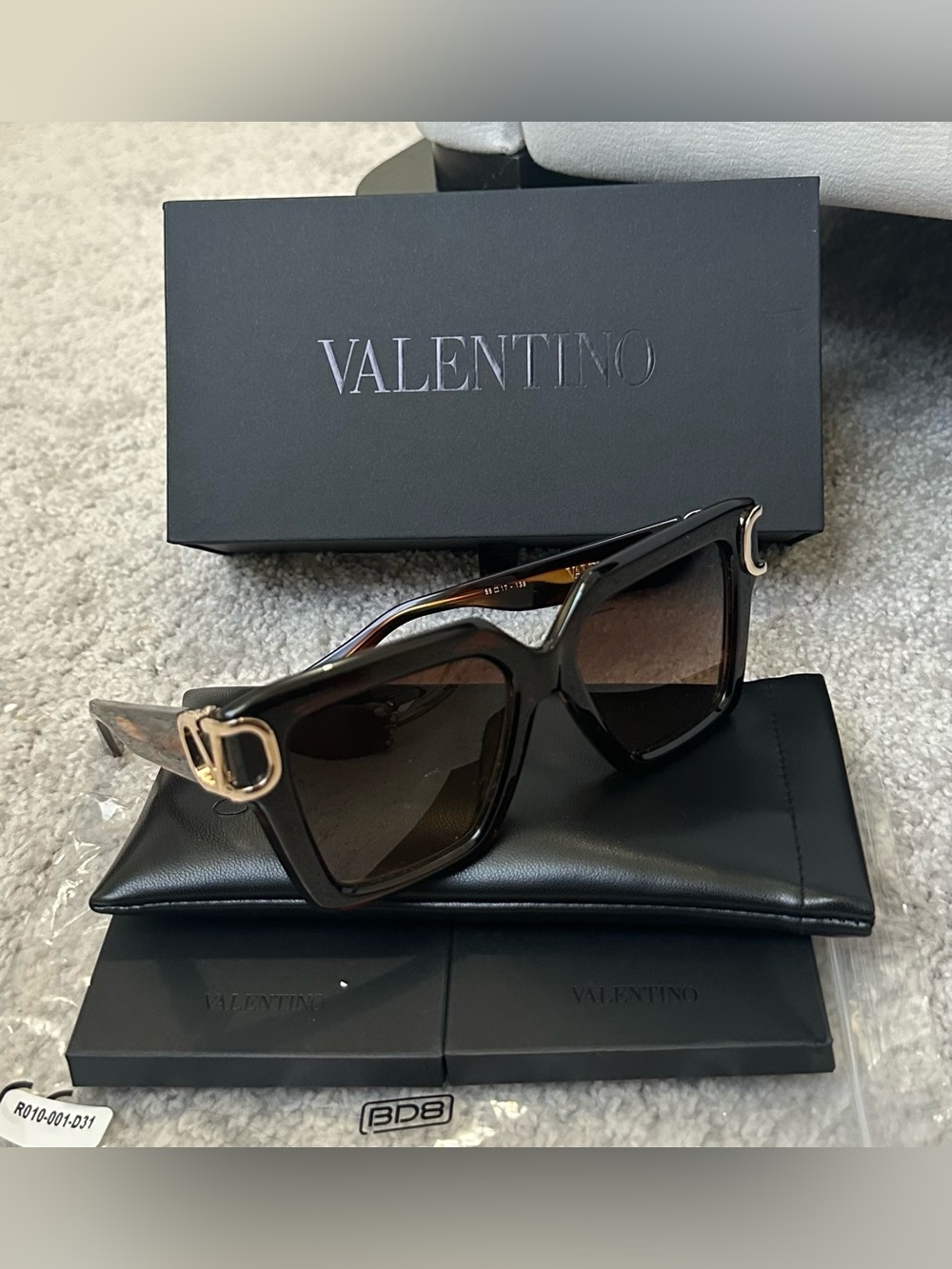 New VALENTINO GARAVANI V-Uno Sunglasses - 55mm